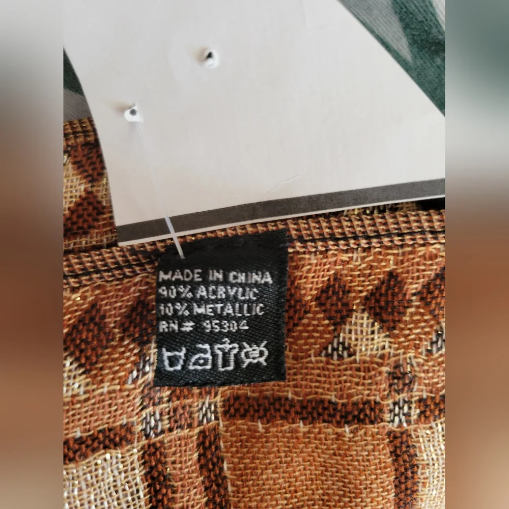 NWT Elegant Brown and Tan Patterned Shawl.